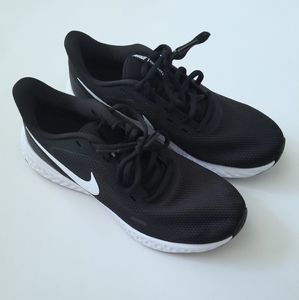 Black White Nike Revolution 5 Sneakers
